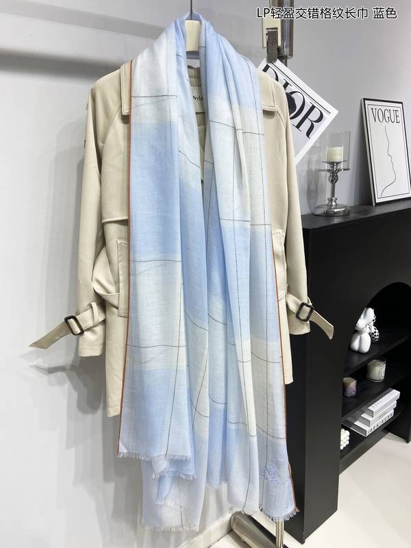 Loro Piana Scarf LPC00052 Loro Piana Scarf LPC00052